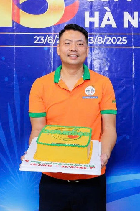 Anh Bùi Quang Long trong dịp sinh nhật 13 năm của CLB